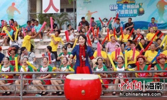 据德国媒体Sport1拜仁方面记者Kerry Hau报道，拜仁确实联系了阿劳霍，后者倍感荣幸，但现阶段无意离开巴萨。
